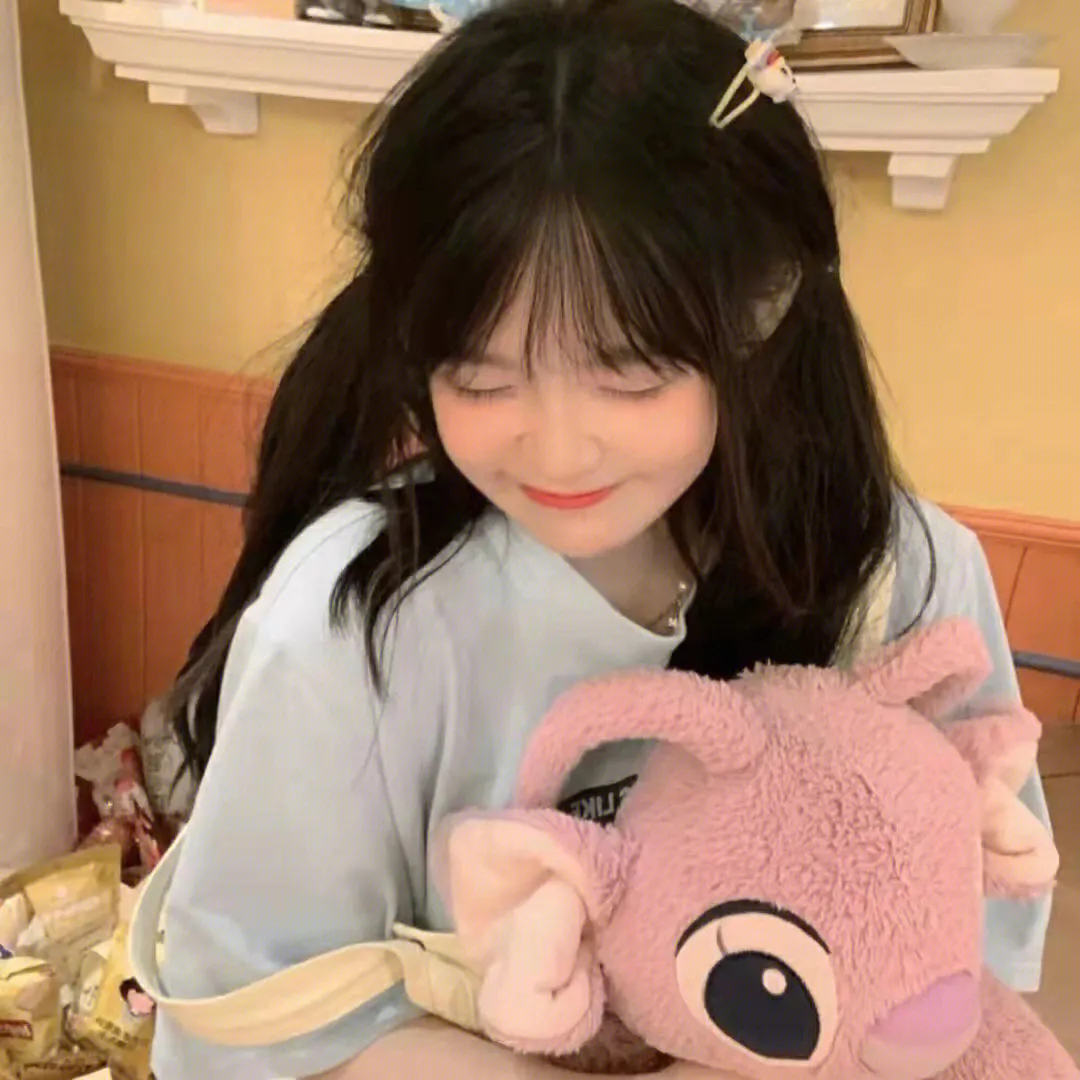 美娜，又换了头像？